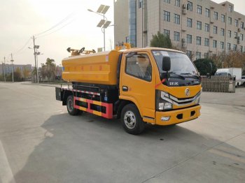 東風(fēng)小多利卡6方清洗吸污車(chē)